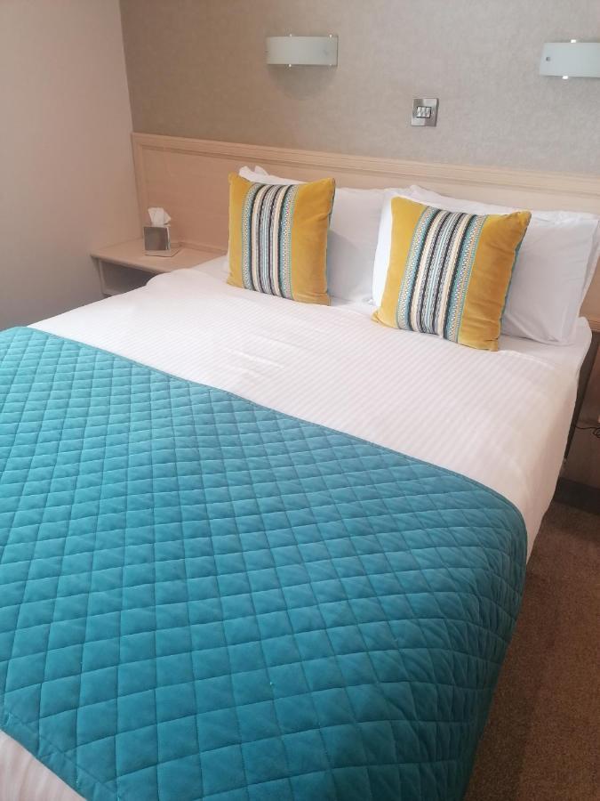 The Lodge Hotel Coleraine Eksteriør billede