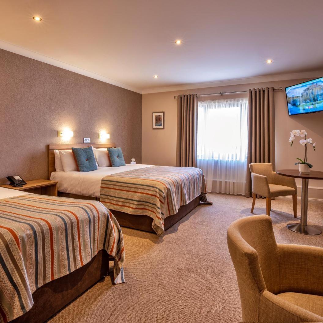The Lodge Hotel Coleraine Eksteriør billede