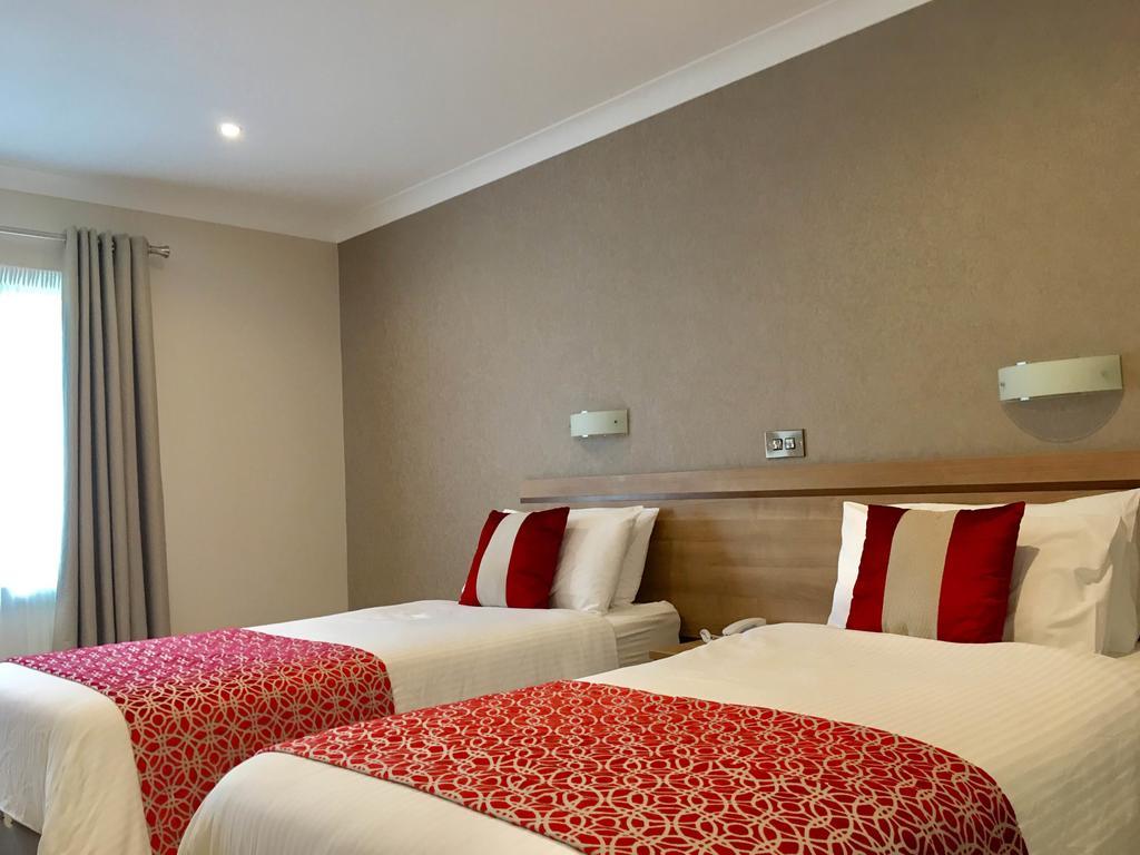 The Lodge Hotel Coleraine Eksteriør billede